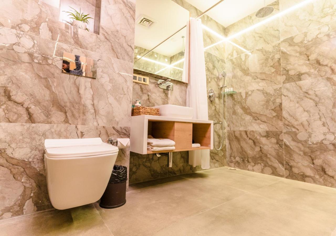 Hotel Mirana , Tinsukia Eksteriør billede